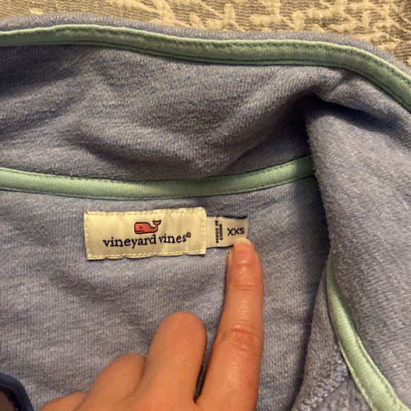 Vineyard vines quarter zip sweatshirt - Picture 3 of 6